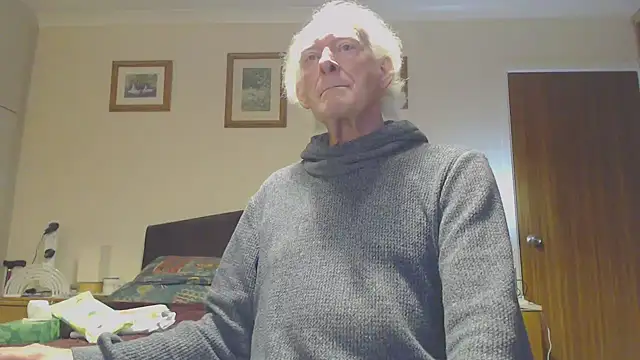 WaverlyKernow online show from December 4, 2024, 3:32 pm