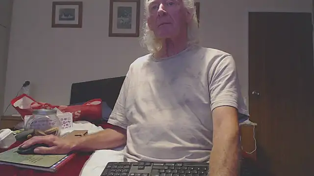 WaverlyKernow online show from September 27, 2025, 11:26 am