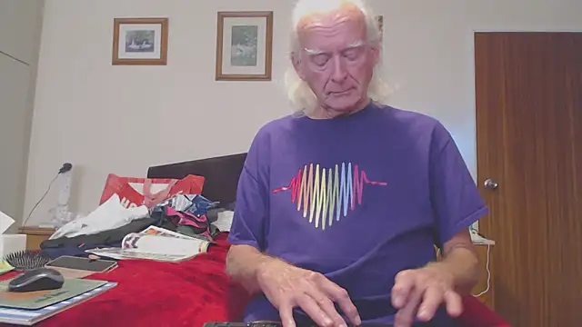 WaverlyKernow online show from October 2, 2025, 2:02 pm