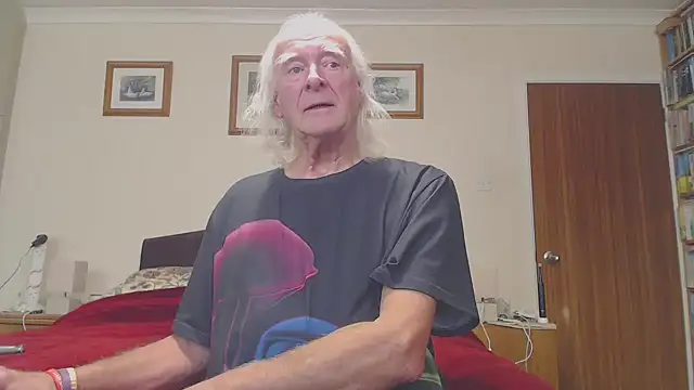 WaverlyKernow online show from November 20, 2025, 1:55 pm