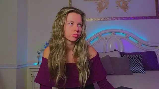 Real Tini online show from October 13, 2025, 11:54 am