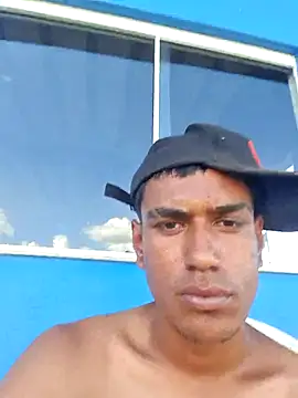 fernandes v online show from February 9, 2025, 7:30 pm