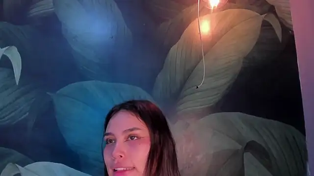 Snapshot of sweett_dirty chatting on December 23, 2024, 3:44 pm sweett dirty online show from December 23, 2024, 3:44 pm