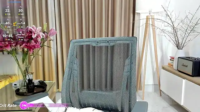  Joliie  online show from February 25, 2026, 7:40 am