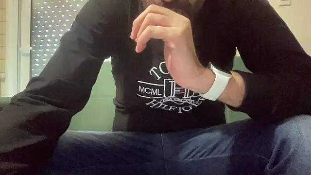 Akismegls online show from May 2, 2026, 3:39 pm