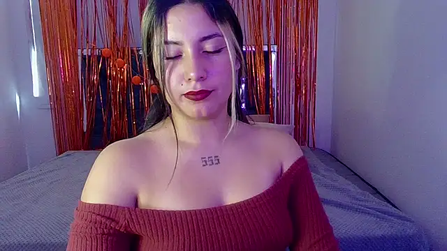 Lia 14  online show from November 12, 2025, 7:24 pm