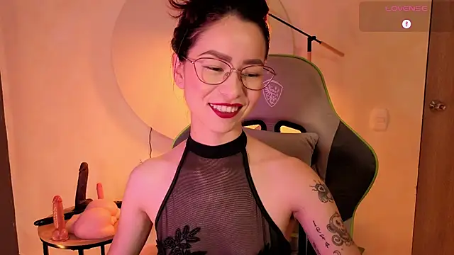 Snapshot of rosse_98_ chatting on April 21, 2026, 1:50 pm rosse 98 online show from April 21, 2026, 1:50 pm