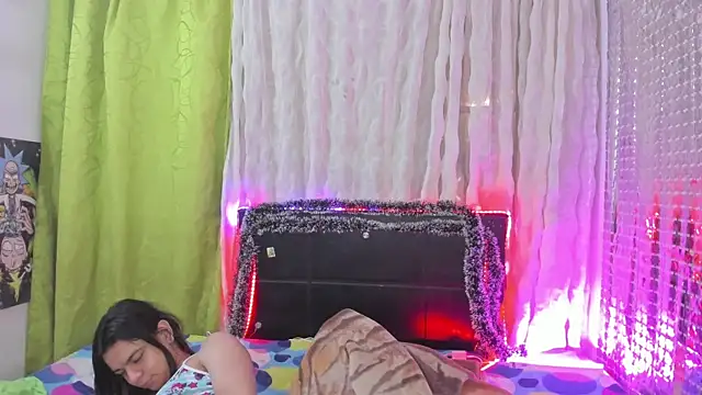 Snapshot of Megan_Miles02 chatting on December 23, 2024, 12:46 am Megan Miles02 online show from December 23, 2024, 12:46 am