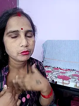 reemacouple007 online show from February 16, 2026, 4:52 am