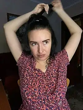 Roxana Bell online show from April 19, 2026, 12:15 pm