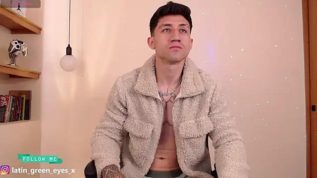 Snapshot of andres_fitboy chatting on March 10, 2025, 1:10 pm andres fitboy online show from March 10, 2025, 1:10 pm