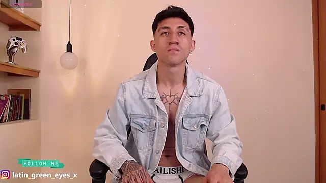 Snapshot of andres_fitboy chatting on March 13, 2025, 5:39 pm andres fitboy online show from March 13, 2025, 5:39 pm