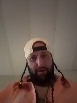 BobbyQ29 online show from February 3, 2026, 7:02 am