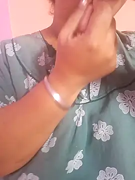 Ravina patil1 online show from February 7, 2025, 7:50 am