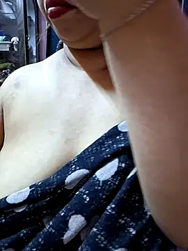 Ravina patil1 online show from October 2, 2025, 6:20 am