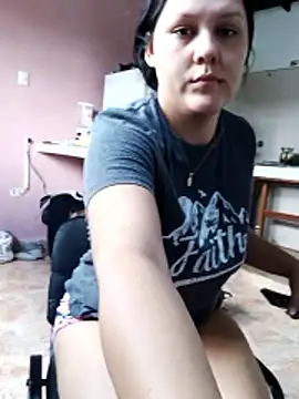 Ariakris online show from May 18, 2026, 4:02 pm