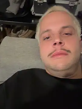 Alessandroxxx6968 online show from June 5, 2026, 3:35 am