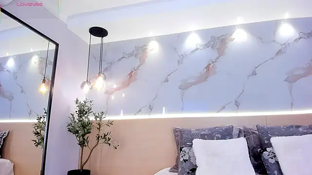 SteffanyBeck online show from February 11, 2026, 2:00 pm