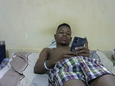 Snapshot of swthairydic chatting on October 12, 2025, 11:20 am swthairydic online show from October 12, 2025, 11:20 am