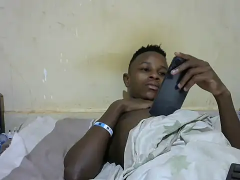 Snapshot of swthairydic chatting on October 28, 2025, 1:03 pm swthairydic online show from October 28, 2025, 1:03 pm