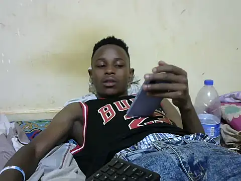 Snapshot of swthairydic chatting on November 3, 2025, 5:47 pm swthairydic online show from November 3, 2025, 5:47 pm