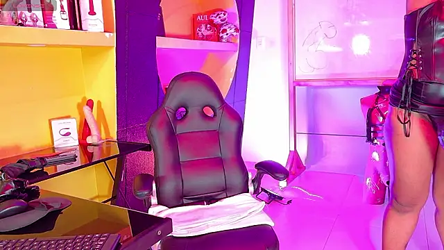 Scarlettt Ass online show from February 20, 2026, 12:49 pm