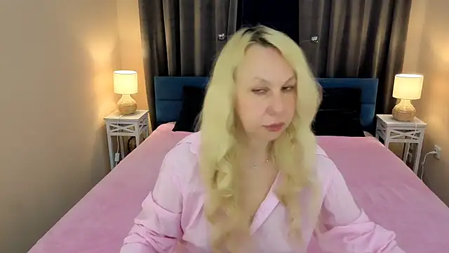 Snapshot of Anny_Jey_ chatting on June 24, 2026, 6:40 pm Anny Jey online show from June 24, 2026, 6:40 pm