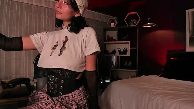 Moony 14 online show from March 31, 2026, 2:06 pm