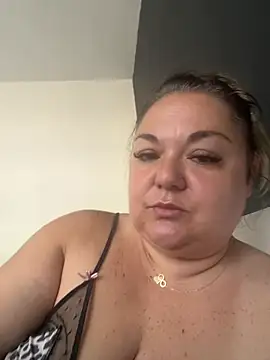 MikyVesela online show from June 9, 2026, 8:15 am
