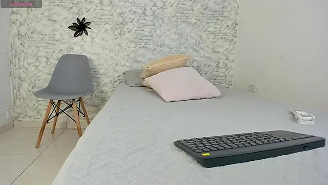 Canhela1 online show from December 7, 2024, 1:58 am