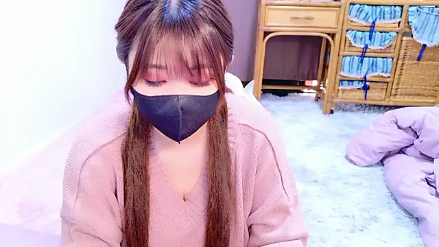 Megu Melon online show from November 7, 2025, 2:33 am