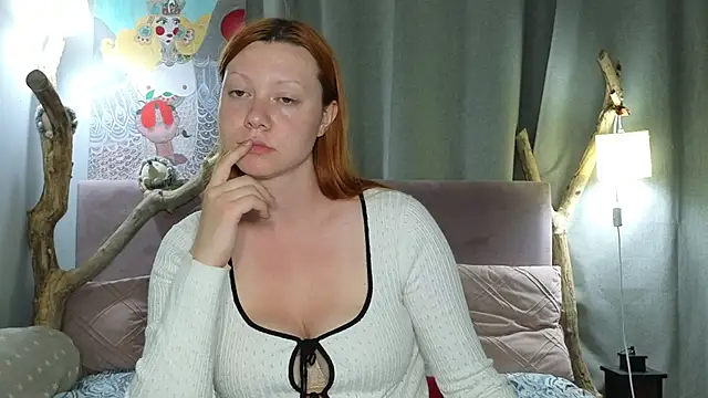 Snapshot of MileyMiller chatting on May 27, 2026, 2:14 pm MileyMiller online show from May 27, 2026, 2:14 pm