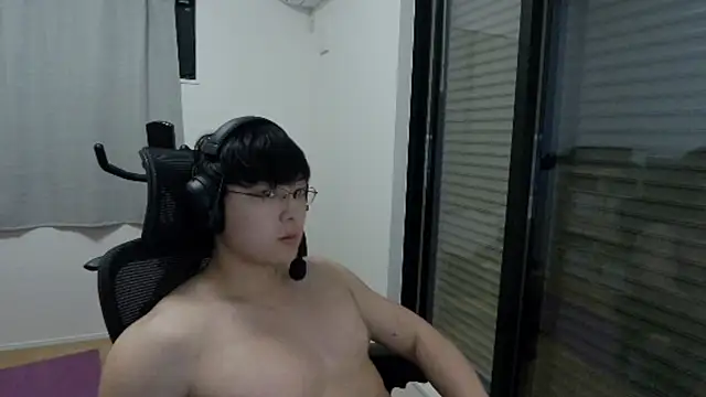 Snapshot of Tkcqcc chatting on October 1, 2025, 4:46 pm Tkcqcc online show from October 1, 2025, 4:46 pm