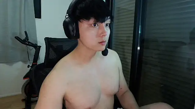 Snapshot of Tkcqcc chatting on October 12, 2025, 4:17 pm Tkcqcc online show from October 12, 2025, 4:17 pm