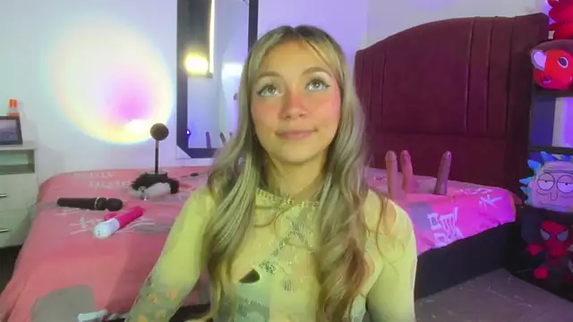Snapshot of alisson_zafiro_ chatting on December 14, 2024, 3:15 pm alisson zafiro online show from December 14, 2024, 3:15 pm