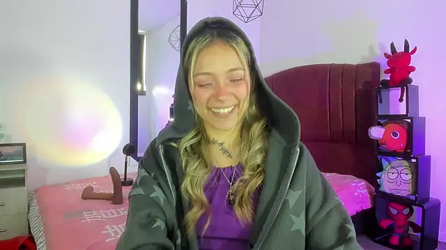 Snapshot of alisson_zafiro_ chatting on December 18, 2024, 12:18 pm alisson zafiro online show from December 18, 2024, 12:18 pm