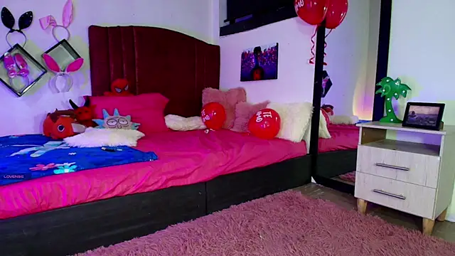 Snapshot of alisson_zafiro_ chatting on February 18, 2025, 6:04 am alisson zafiro online show from February 18, 2025, 6:04 am
