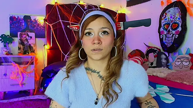 alisson zafiro  online show from October 31, 2025, 3:07 am