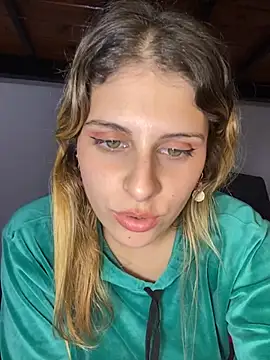 FlorBich online show from November 12, 2025, 8:08 pm