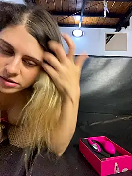 FlorBich online show from January 8, 2026, 12:02 am