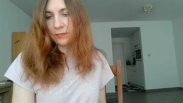 JasmineGlamour online show from May 6, 2026, 2:11 pm