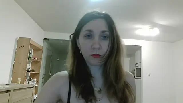 JasmineGlamour online show from May 13, 2026, 11:44 pm
