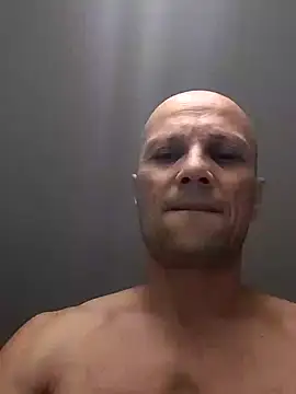 wedge75 online show from October 23, 2025, 8:35 am