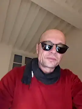 wedge75 online show from April 13, 2026, 2:11 pm