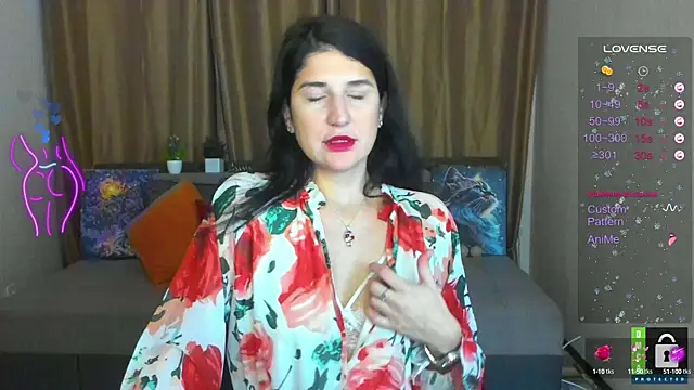 Snapshot of Alianna_Solo_Kisses chatting on January 7, 2025, 6:27 am Alianna Solo Kisses online show from January 7, 2025, 6:27 am