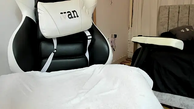 Valerioe online show from September 22, 2025, 1:46 pm