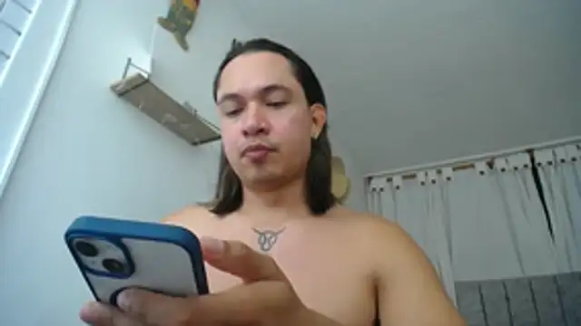 Valerioe online show from December 15, 2025, 8:02 pm