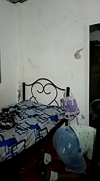 Snapshot of Melanie_candy_ chatting on February 7, 2025, 12:09 am Melanie candy online show from February 7, 2025, 12:09 am