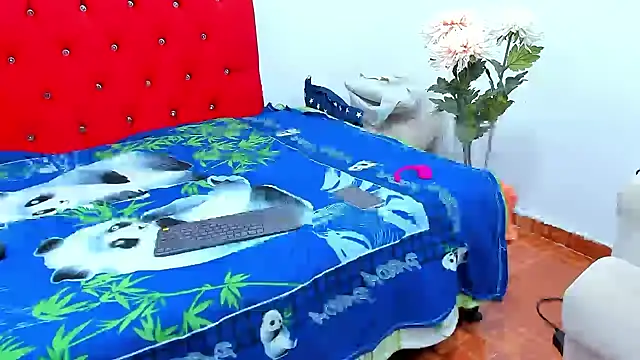 big-dicktop23 online show from December 12, 2024, 5:04 pm