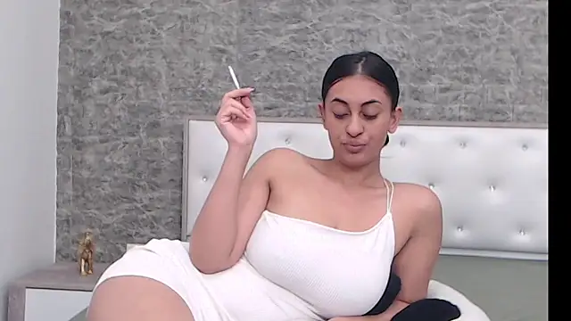 Snapshot of Aimeclark chatting on December 8, 2024, 7:26 am Aimeclark online show from December 8, 2024, 7:26 am